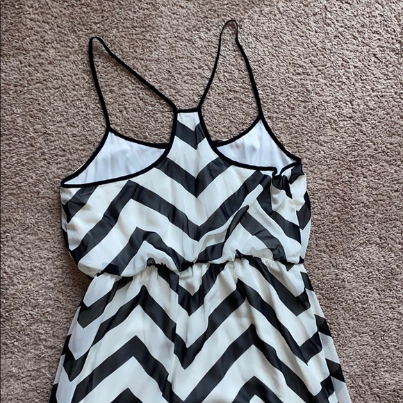 bisou bisou, black & white chevron maxi dress - Picture 6 of 6